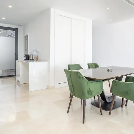 Theedgebythesea Fabulous Penthouse With Seaviews Estepona